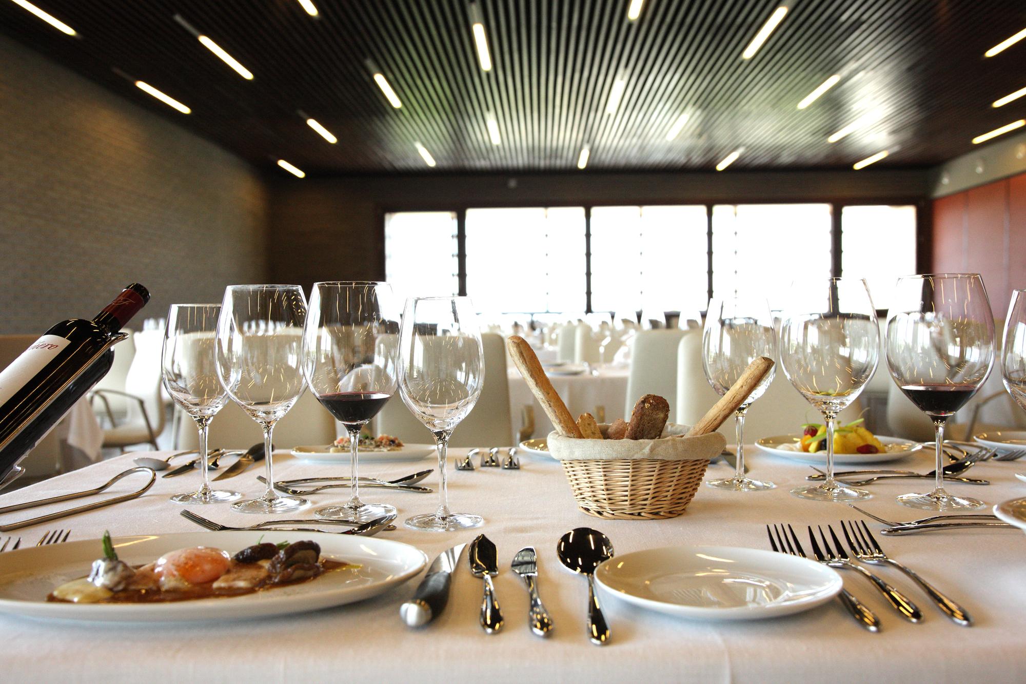 Sercotel El Encin Golf Alcalá de Henares Restaurant bilde